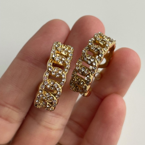 Crystal Cuban chain medium gold Huggie hoop earrings - Picture 2 of 3